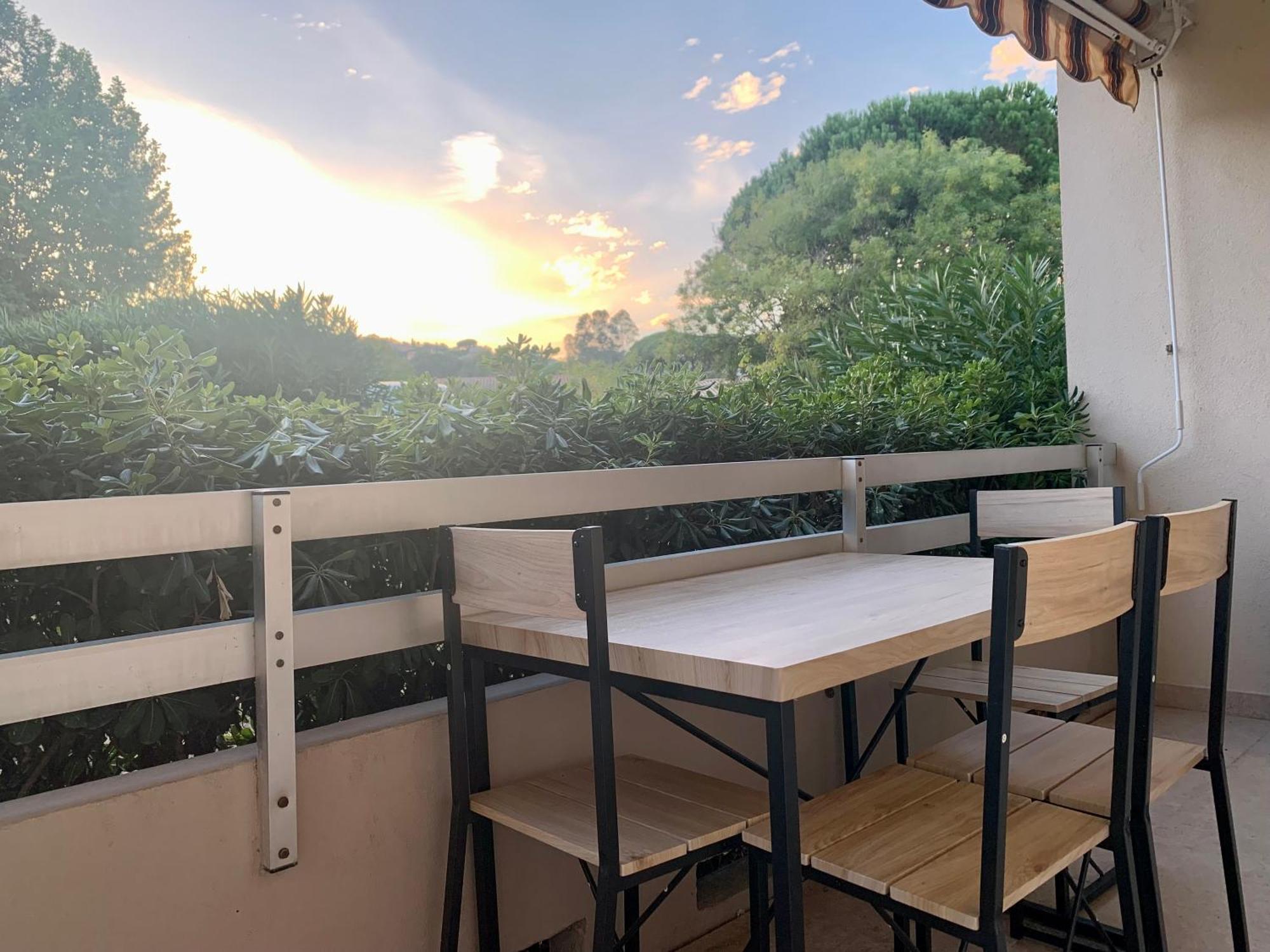 Grand Studio Standing Avec Terrasse Et Parking Sainte-Maxime Buitenkant foto