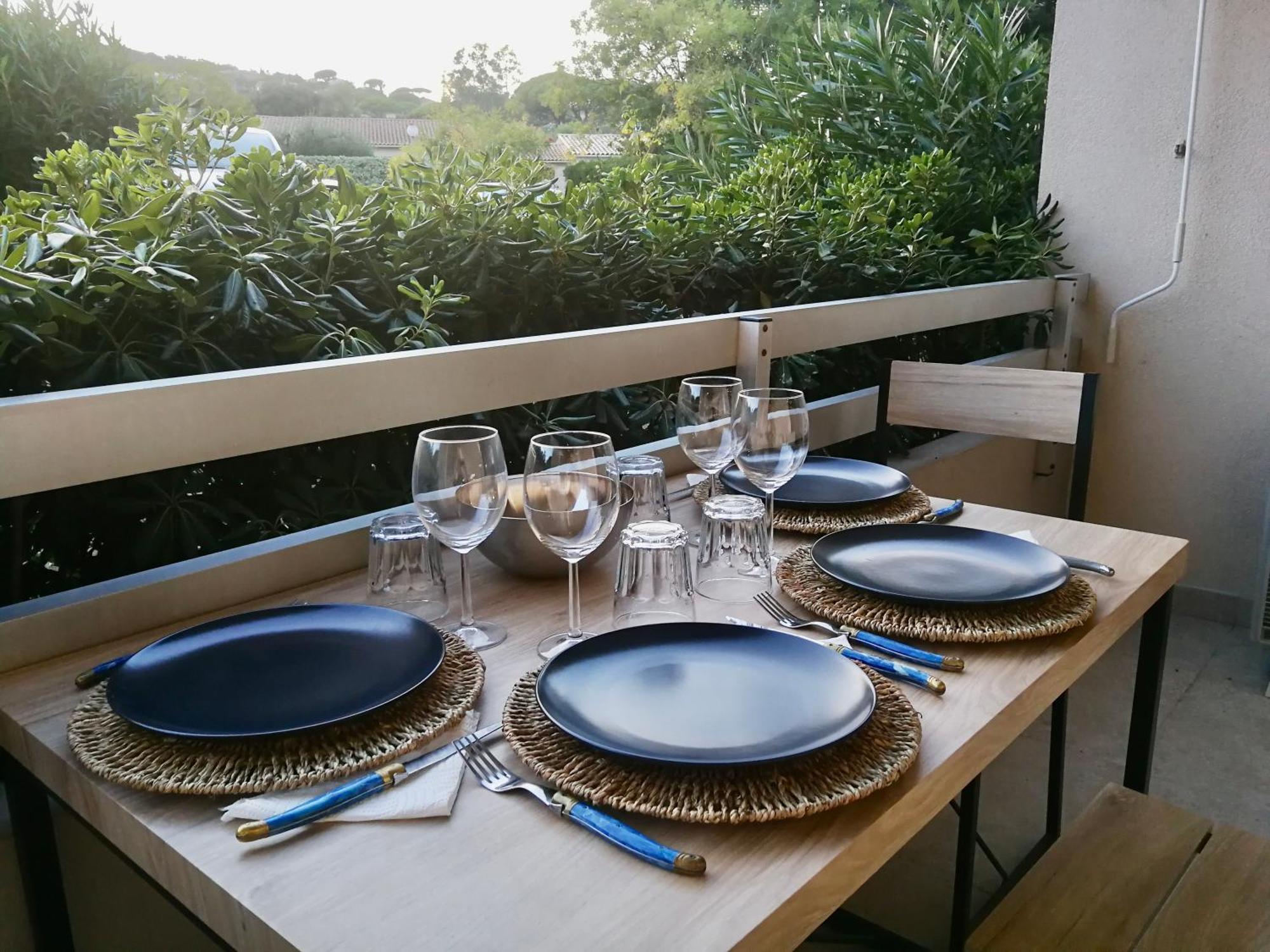Grand Studio Standing Avec Terrasse Et Parking Sainte-Maxime Buitenkant foto